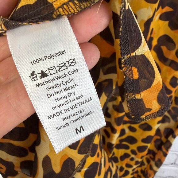 LuLaRoe Shirley Cover Up Leopard Print NWT Size Medium - Picture 7 of 7